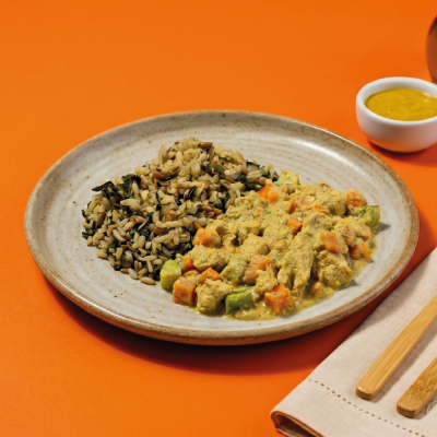 marmita - frango cremoso + arroz 7 grãos com espinafre