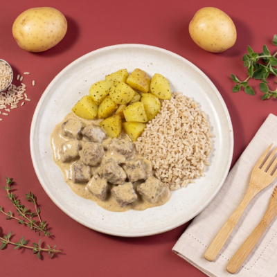 marmita - strogonoff light de carne + arroz integral + batata sautée marmita - strogonoff light de carne + arroz integral + batata sautée