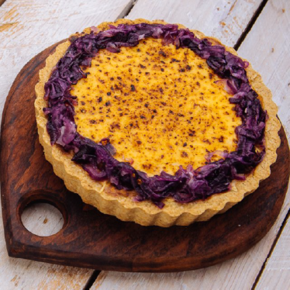 quiche de queijo de cabra com cebola roxa caramelizada (m) quiche de queijo de cabra com cebola roxa caramelizada (m)