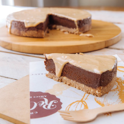 torta de chocolate com caramelo e flor de sal