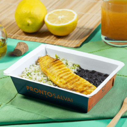 marmita – st, petter grelhado ao limão siciliano + arroz integral com brócolis + feijão preto