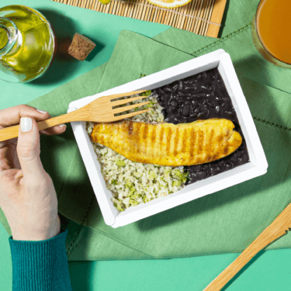 marmita – st, petter grelhado ao limão siciliano + arroz integral com brócolis + feijão preto