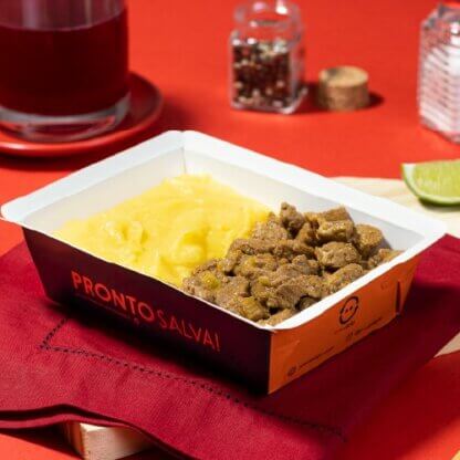 marmita – filé mignon suíno com alho poró + purê de mandioquinha