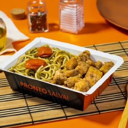 marmita – spaghetti ao pesto + frango em cubos