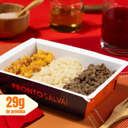 marmita – carne moída + arroz branco + couve-flor assada páprica