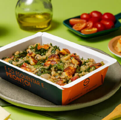 marmita – queijo coalho gratinado + arroz integral + feijão fradinho